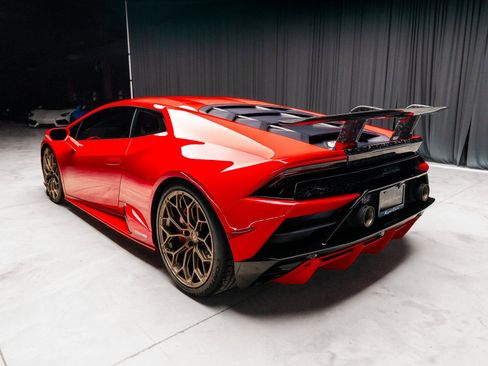 Used 2023 Lamborghini Huracan EVO AWD/4WD image 15