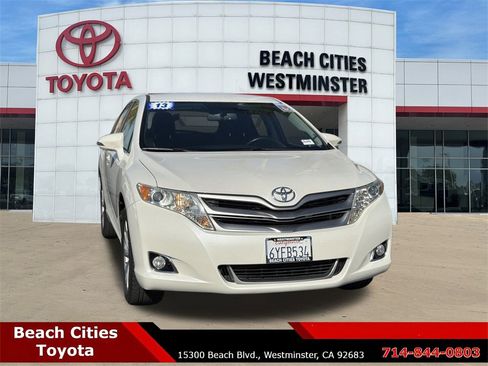 Used 2013 Toyota Venza XLE image 3