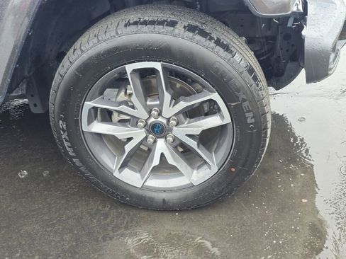 Used 2024 Jeep Wrangler Unlimited image 4