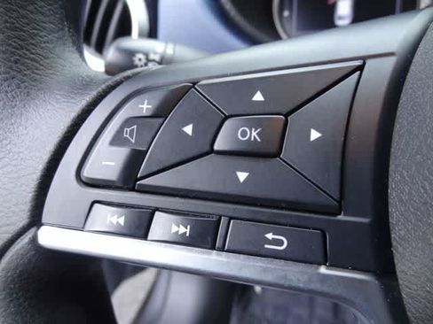Used 2025 Nissan Versa SV FWD image 14