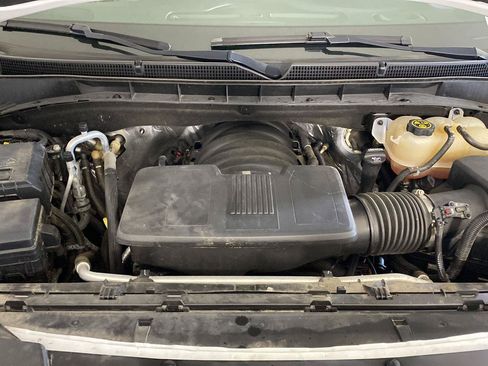 Used 2024 GMC Yukon AT4 w/ AT4 Premium Plus Package AWD/4WD image 10