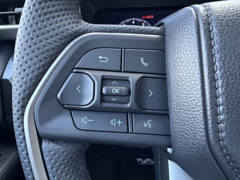 Used 2025 Toyota Tacoma TRD Sport w/ TRD Sport Premium Package AWD/4WD image 16