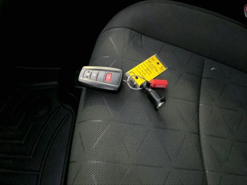 Used 2021 Toyota RAV4 XLE image 14