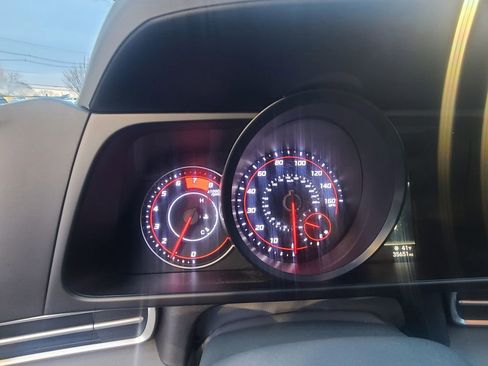 Used 2023 Hyundai Elantra SEL image 14