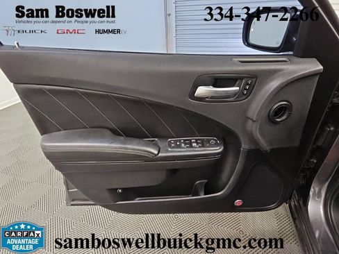 Used 2017 Dodge Charger R/T w/ Premium Group RWD image 29