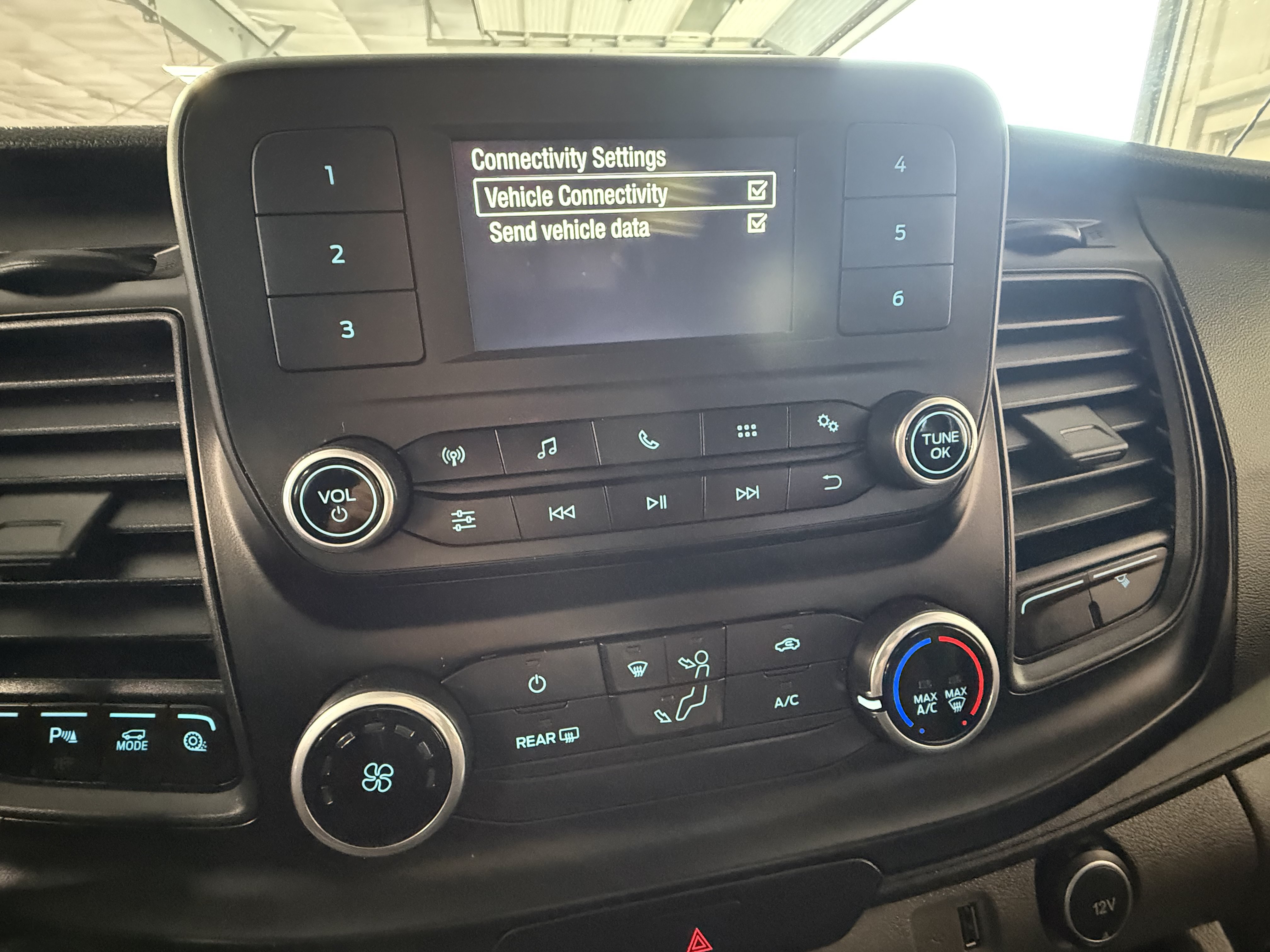 Used 2021 Ford Transit 250 Medium Roof AWD w/ Interior Upgrade Package image 25