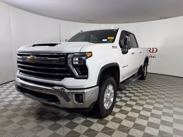 Used 2024 Chevrolet Silverado 2500 LTZ w/ LTZ Premium Package AWD/4WD image 4