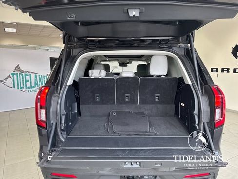 Certified 2025 Ford Expedition Active RWD image 12