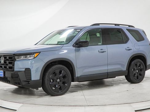 New 2026 Honda Pilot Black Edition image 4