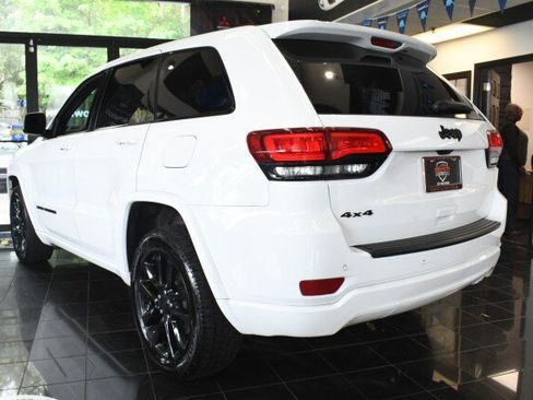 Used 2021 Jeep Grand Cherokee Laredo X AWD/4WD image 10