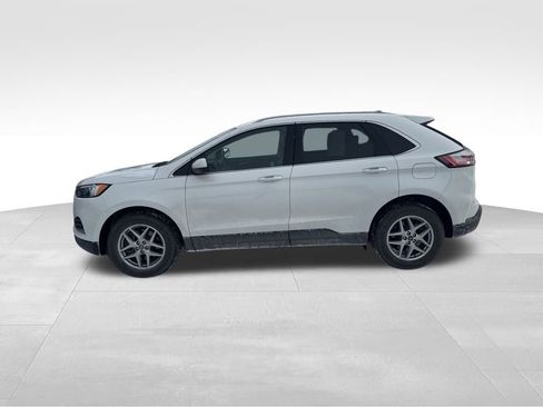 Used 2024 Ford Edge SEL image 2
