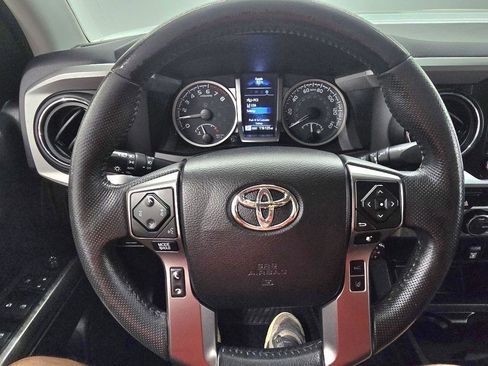 Used 2021 Toyota Tacoma SR5 RWD image 21