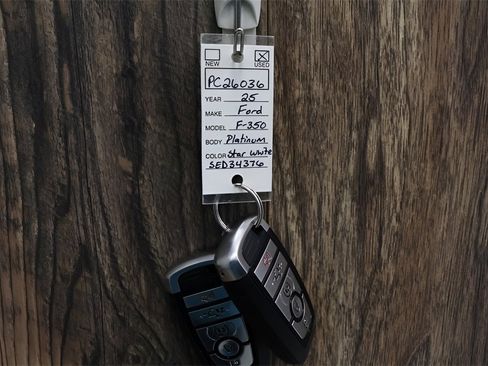 Used 2025 Ford F350 Platinum image 40