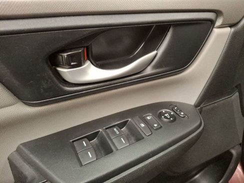 Used 2019 Honda CR-V LX image 17