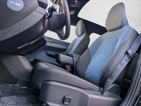 New 2026 Volvo EX30 Plus image 4