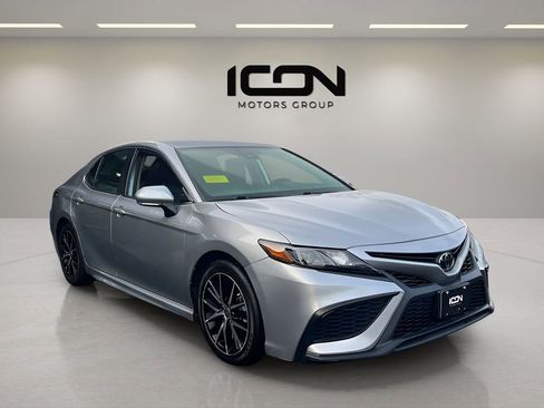 Used 2023 Toyota Camry SE image 7