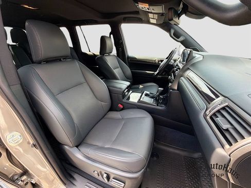 Used 2023 Lexus GX 460 Premium w/ Premium Package AWD/4WD image 33