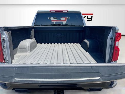 Used 2025 Chevrolet Silverado 1500 Custom Trail Boss w/ Dark Appearance Package AWD/4WD image 24