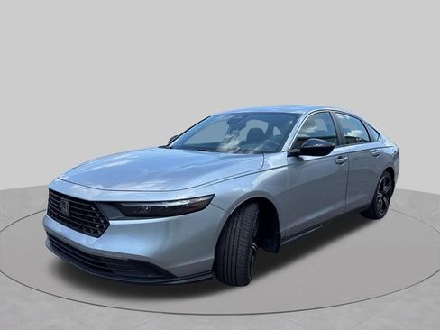Used 2023 Honda Accord Sport image 3