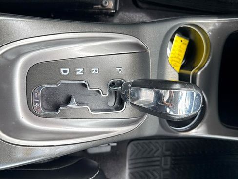 Used 2020 Dodge Journey Crossroad w/ Popular Equipment Group FWD image 25