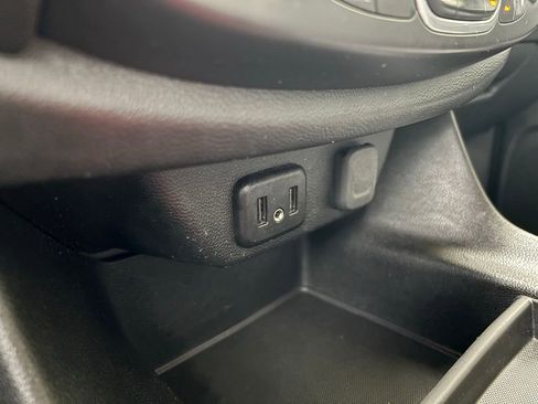 Used 2019 Chevrolet Traverse LT image 27