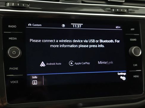Used 2023 Volkswagen Tiguan SE w/ Panoramic Sunroof Package AWD/4WD image 46