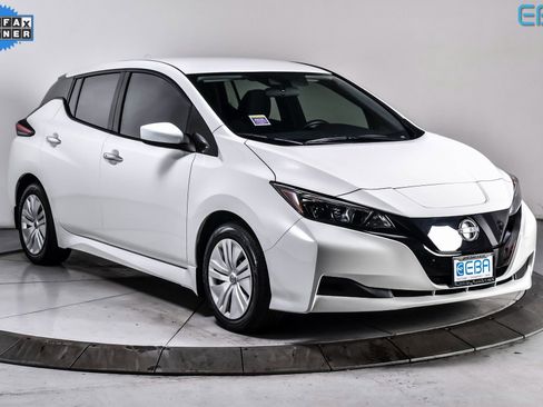 Used 2025 Nissan Leaf S image 1