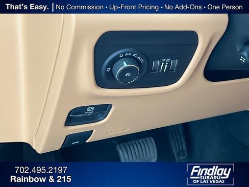 Used 2025 Jeep Grand Cherokee Summit w/ Luxury Tech Group V image 46
