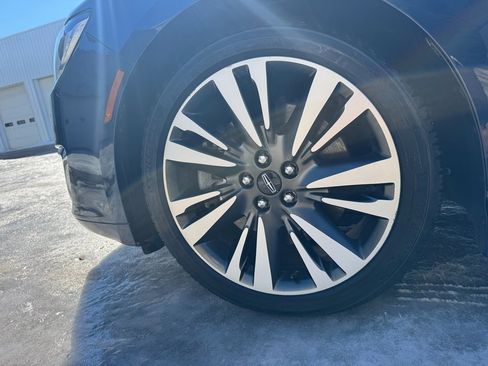 Used 2017 Lincoln MKZ Reserve w/ Climate Package image 9