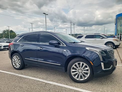 Used 2017 Cadillac XT5 Platinum AWD/4WD image 2