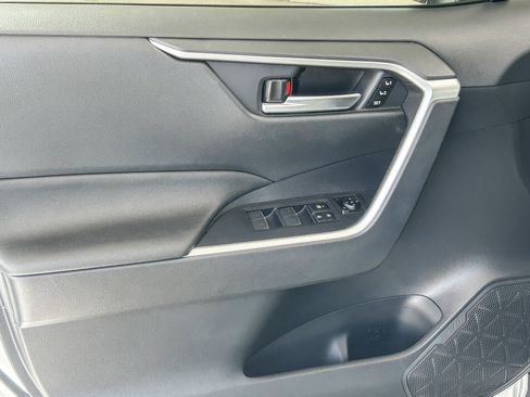 Used 2025 Toyota RAV4 XLE Premium FWD image 24
