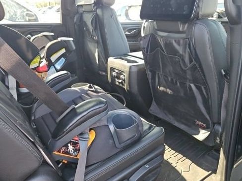 Used 2021 GMC Yukon Denali w/ Denali Premium Package AWD/4WD image 16