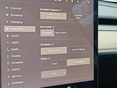 Used 2022 Tesla Model Y Performance image 26