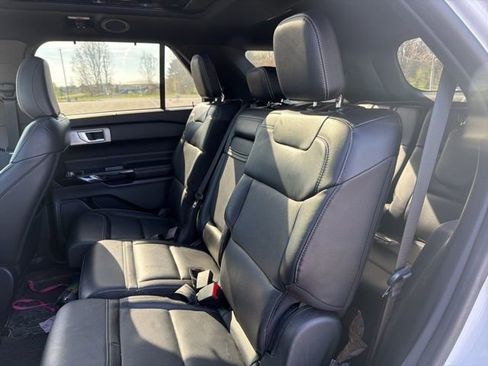 Used 2022 Ford Explorer ST w/ Equipment Group 401A image 10