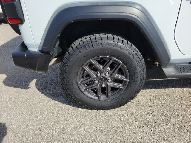 Used 2024 Jeep Wrangler Sport AWD/4WD image 8