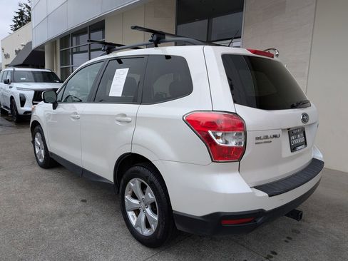 Used 2015 Subaru Forester 2.5i Premium w/ All-Weather Package AWD/4WD image 4