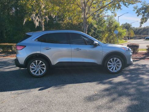 Used 2021 Ford Escape Titanium w/ Titanium Elite Package image 4