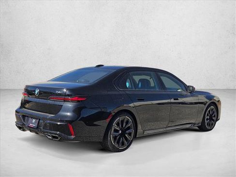 New 2025 BMW 760i xDrive image 2