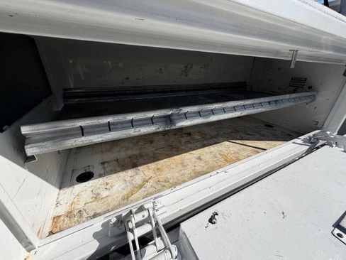 Used 2023 GMC Sierra 3500 Pro w/ Convenience Package image 16