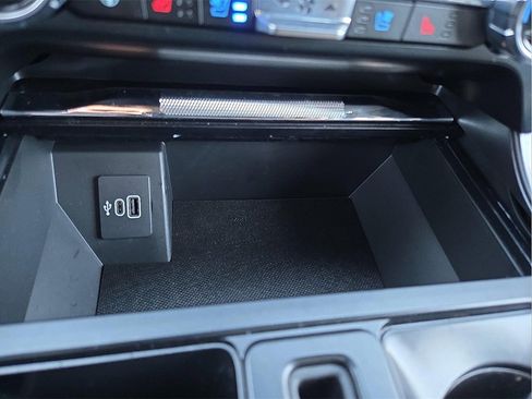 New 2025 Ford F150 Lariat w/ Equipment Group 501A Mid image 15