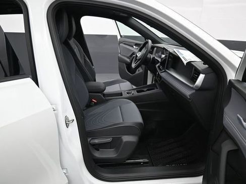 New 2026 Volkswagen Tiguan SE R-Line FWD image 14