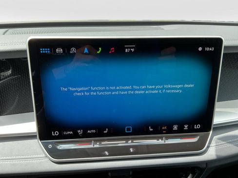 Certified 2025 Volkswagen Tiguan SE image 17