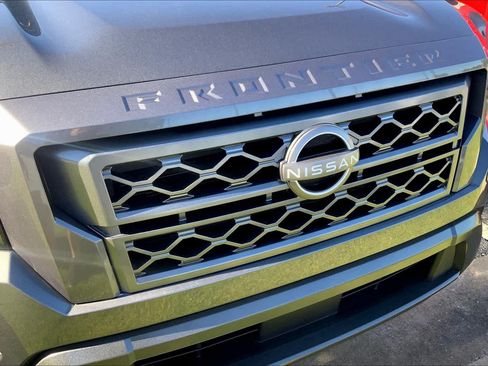 Used 2023 Nissan Frontier SV w/ Technology Package RWD image 28