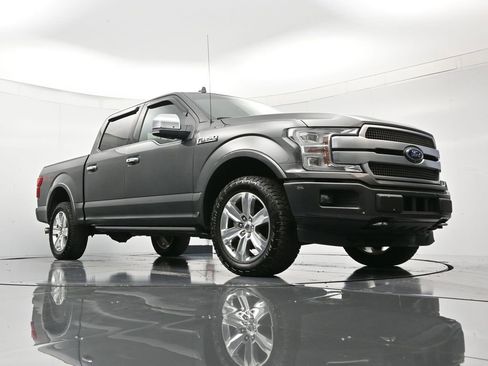 Used 2018 Ford F150 Platinum w/ Equipment Group 701A Luxury image 39