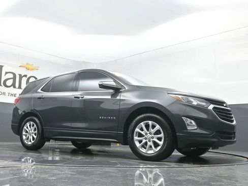 Used 2019 Chevrolet Equinox LT image 2