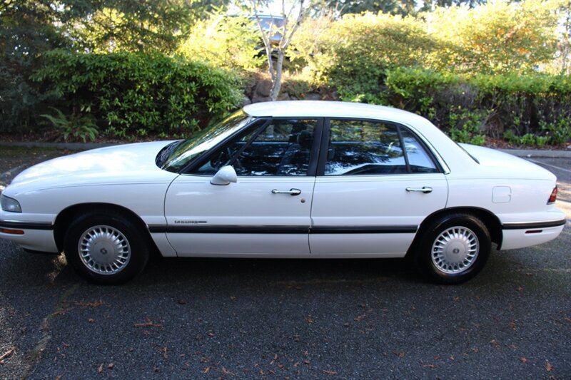 Used 1998 Buick Le Sabre Custom w/ Headliner Lighting Pkg FWD image 11