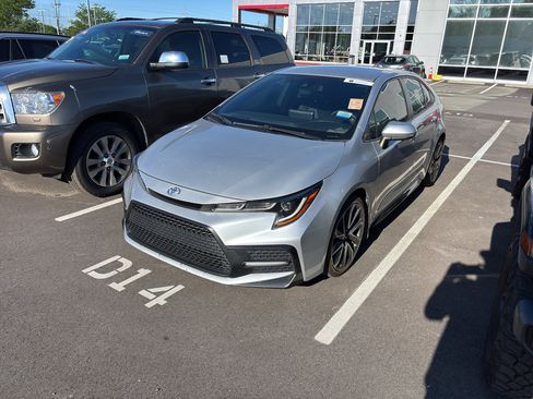 Used 2022 Toyota Corolla SE FWD image 6