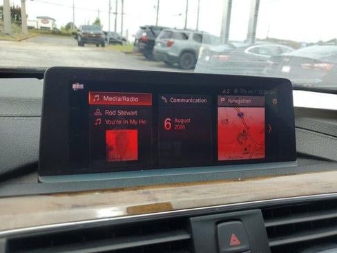 Used 2018 BMW M3 RWD image 27