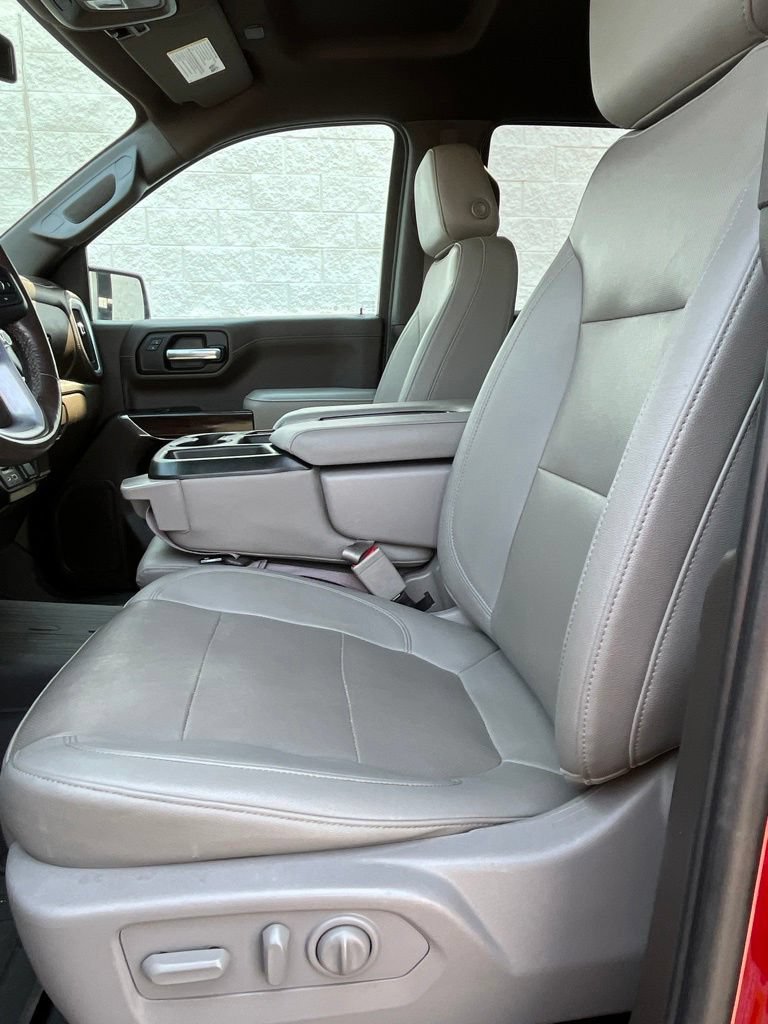 Used 2022 GMC Sierra 1500 SLT w/ Driver Alert Package II AWD/4WD image 11