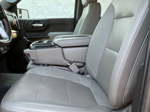 Used 2022 GMC Sierra 1500 SLT w/ Driver Alert Package II AWD/4WD image 11
